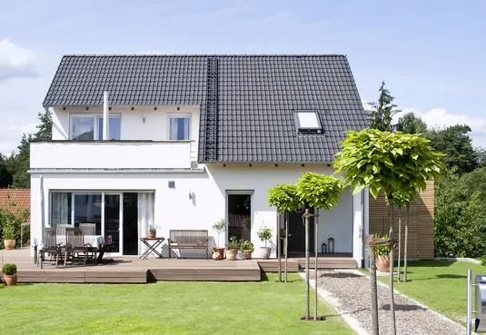 Einfamilienhaus mit gepflegtem Garten