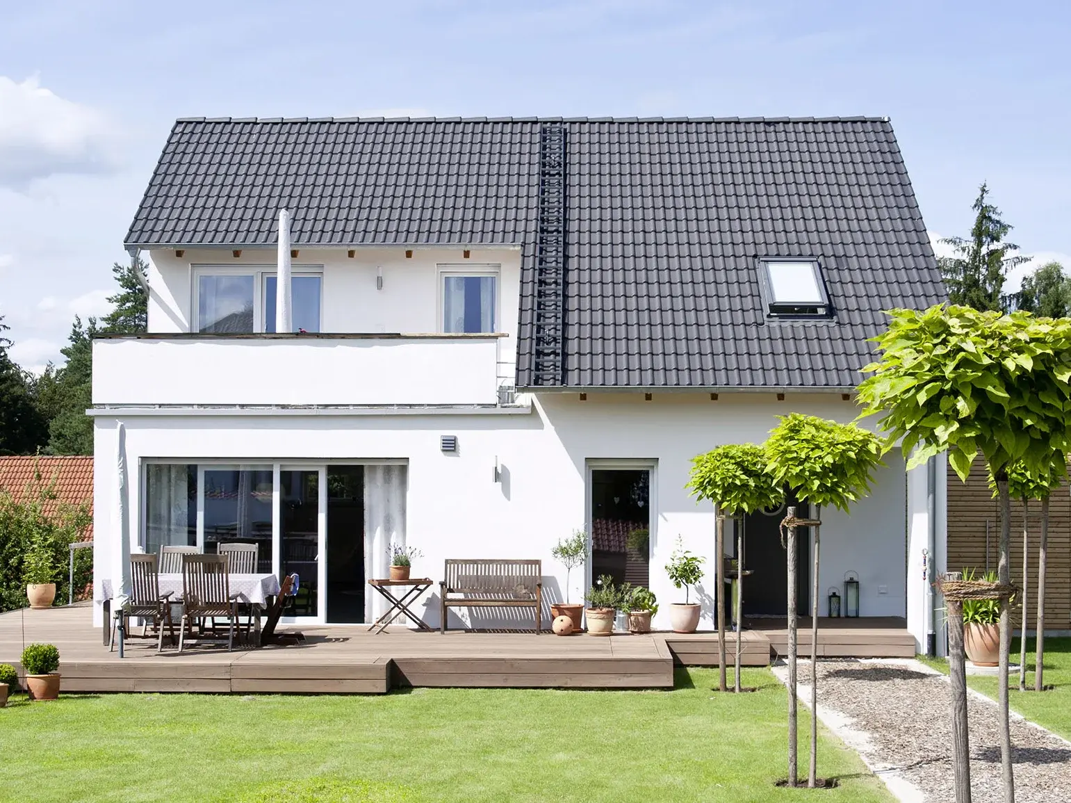 Einfamilienhaus mit gepflegtem Garten