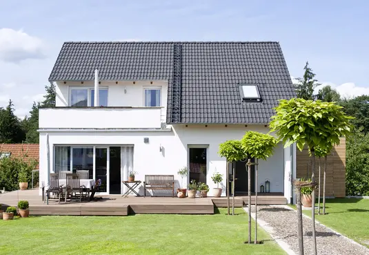 Einfamilienhaus mit gepflegtem Garten